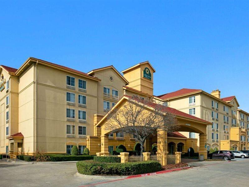 La Quinta By Wyndham Dfw Airport South / Irving Hotel Exterior foto