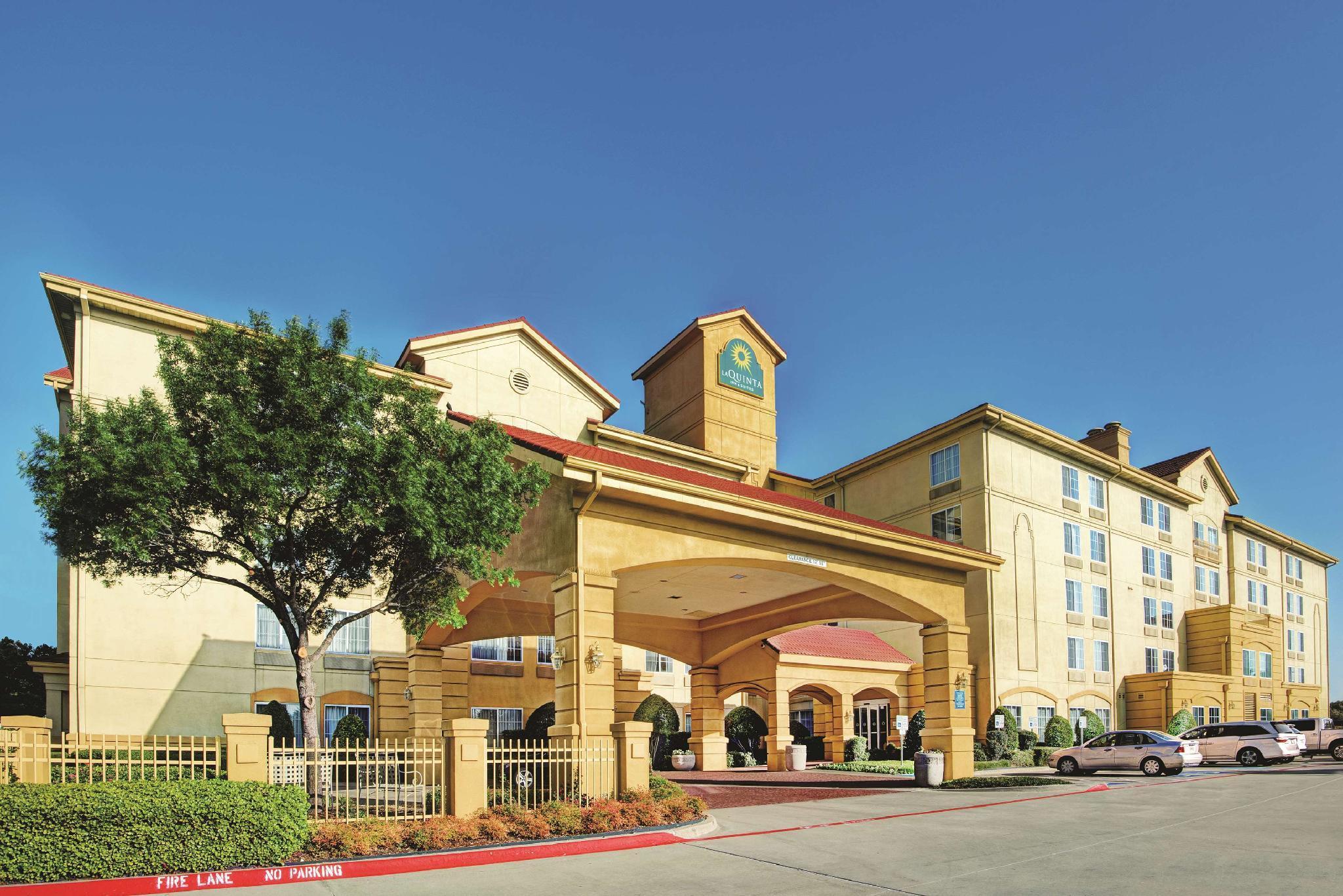 La Quinta By Wyndham Dfw Airport South / Irving Hotel Exterior foto