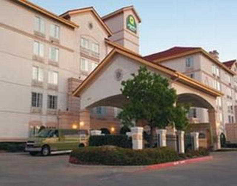 La Quinta By Wyndham Dfw Airport South / Irving Hotel Exterior foto